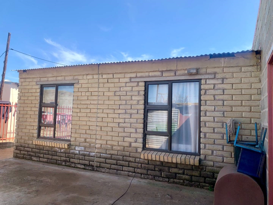 2 Bedroom Property for Sale in Rodenbeck Free State